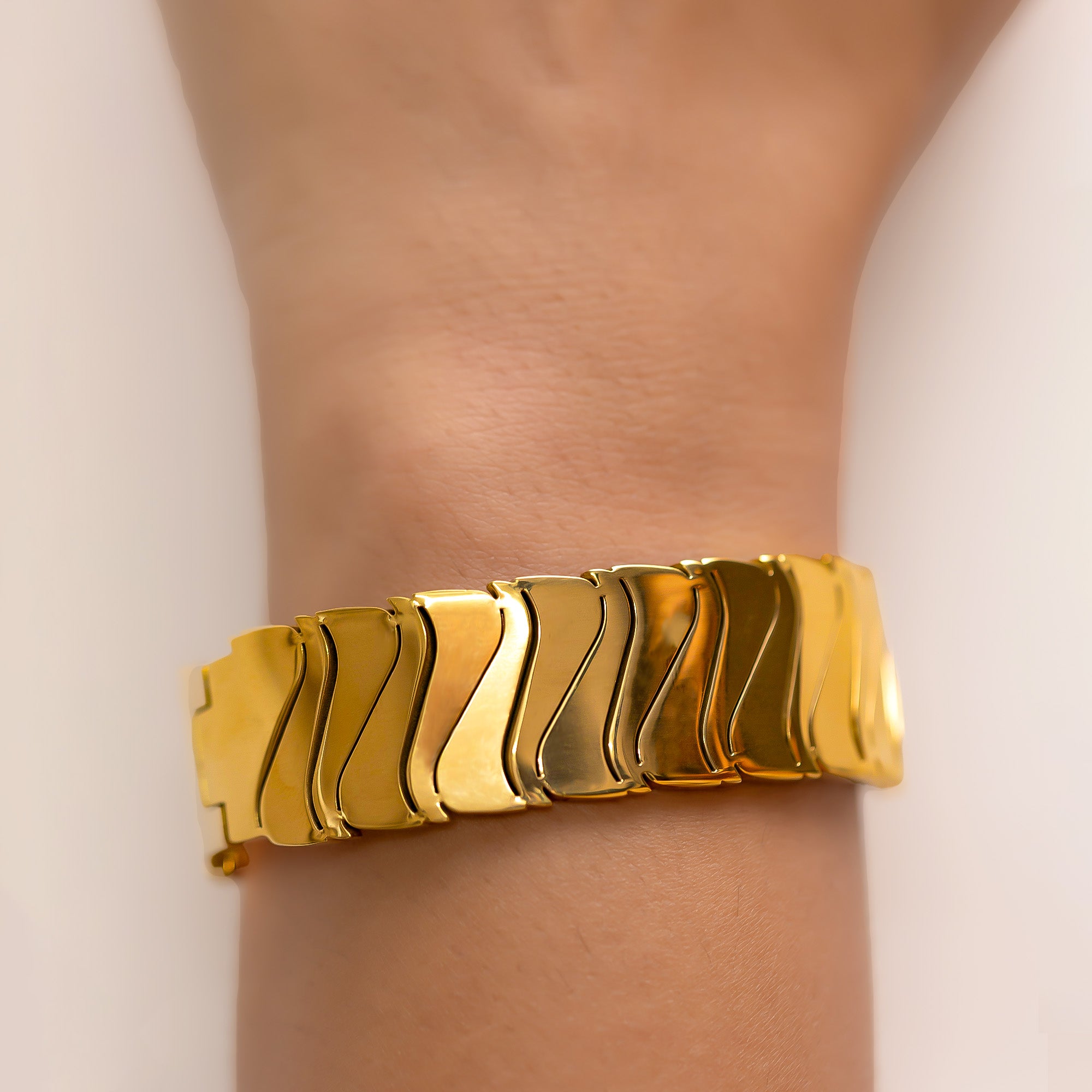 Charismatic Bracelet 18K Gold Plated