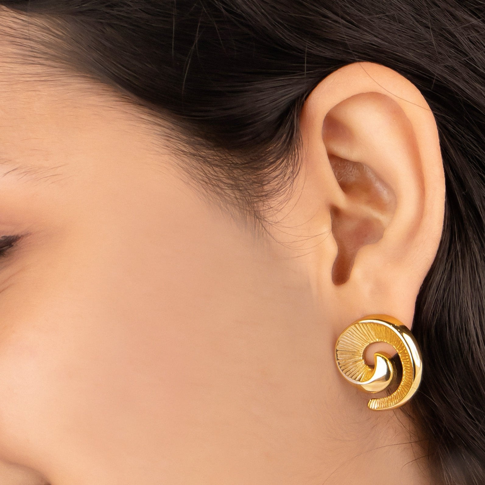 Swirl Studs 18K Gold Plated